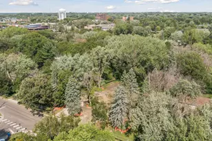 7310 Harold Ave, Golden Valley, MN 55427 - Photo 11