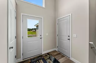 2017 Aster Ln, Mankato, MN 56001 - Photo 5