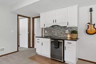 21421 Hytrail Cir, Lakeville, MN 55044 - Photo 37