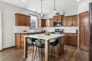 21421 Hytrail Cir, Lakeville, MN 55044 - Photo 15