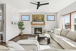 21421 Hytrail Cir, Lakeville, MN 55044 - Photo 7