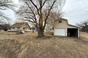 208 Margaret Ave, Barry, MN 56210 - Photo 23