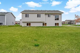 7713 Lambert Cir NE, Otsego, MN 55301 - Photo 3