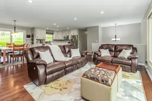 2220 Bossard Dr, Roseville, MN 55113 - Photo 7
