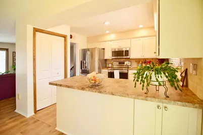 2615 Flandrau Street N, Maplewood, MN 55109 - Photo 9