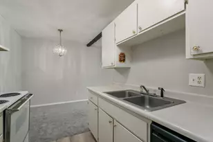 2007 E 122nd St, Burnsville, MN 55337 - Photo 7