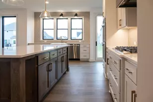 4130 Gable Ln, Woodbury, MN 55129 - Photo 7