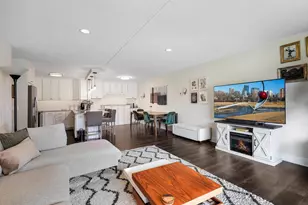 10511 Cedar Lake Rd, Minnetonka, MN 55305 - Photo 11