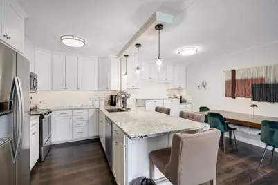 10511 Cedar Lake Road #212, Minnetonka, MN 55305 - Photo 3