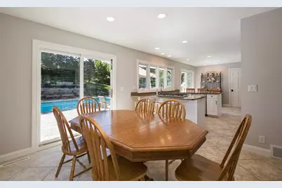 16119 Ringer Road, Minnetonka, MN 55391 - Photo 5