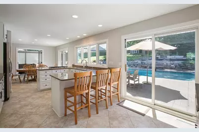 16119 Ringer Road, Minnetonka, MN 55391 - Photo 3