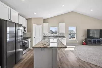 18099 Heirloom Court, Lakeville, MN 55044 - Photo 7