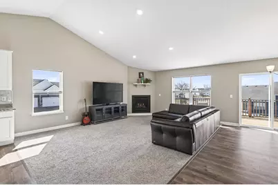 18099 Heirloom Court, Lakeville, MN 55044 - Photo 11