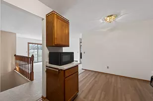 2199 Hallmark Ave N, Oakdale, MN 55128 - Photo 9