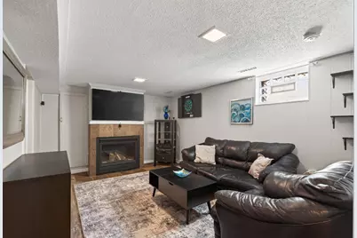 1609 Hillsboro Avenue N, Golden Valley, MN 55427 - Photo 17