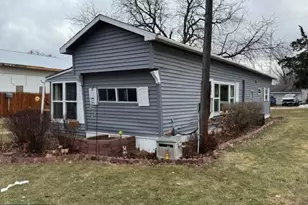 802 4th St, Pepin, WI 54759 - Photo 1