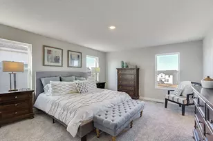 899 Laurel Ct, Chaska, MN 55318 - Photo 9