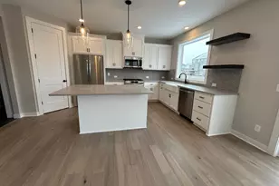 4066 Arbor Dr, Woodbury, MN 55129 - Photo 9