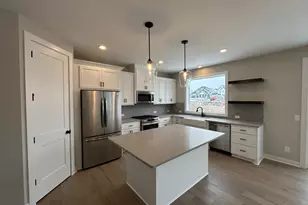 4066 Arbor Dr, Woodbury, MN 55129 - Photo 5