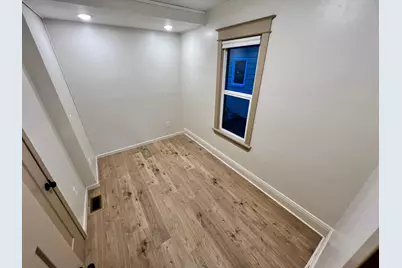 205 W Howard Street, Hibbing, MN 55746 - Photo 21