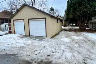 205 W Howard St, Hibbing, MN 55746 - Photo 3