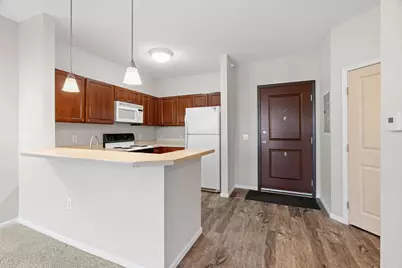 649 Old Highway 8 NW #227, New Brighton, MN 55112 - Photo 9