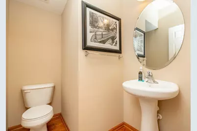 714 Village Parkway, Circle Pines, MN 55014 - Photo 9