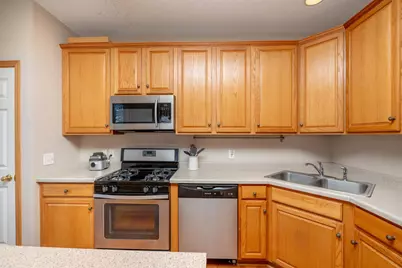 714 Village Parkway, Circle Pines, MN 55014 - Photo 17