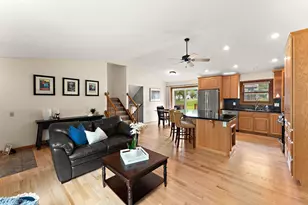 2358 Hilo Ave N, Oakdale, MN 55128 - Photo 5
