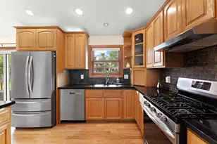2358 Hilo Ave N, Oakdale, MN 55128 - Photo 11