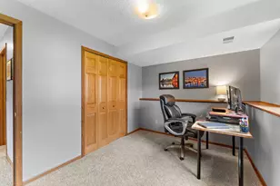 2358 Hilo Ave N, Oakdale, MN 55128 - Photo 23