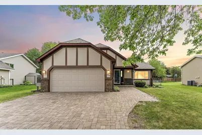 2358 Hilo Avenue N, Oakdale, MN 55128 - Photo 1