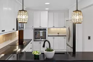 9550 Collegeview Rd, Bloomington, MN 55437 - Photo 3