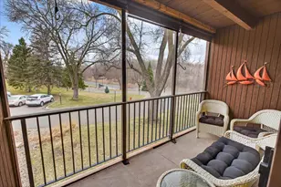 9550 Collegeview Rd, Bloomington, MN 55437 - Photo 21