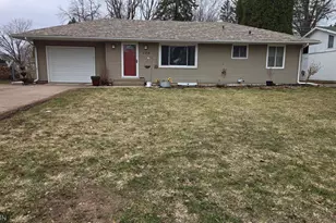 120 Oakwood Rd, Apple Valley, MN 55124 - Photo 1