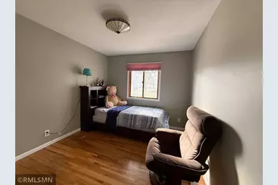 120 Oakwood Road, Apple Valley, MN 55124 - Photo 7