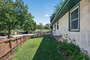 725 California Ave E, Saint Paul, MN 55106 - Photo 21