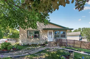 725 California Ave E, Saint Paul, MN 55106 - Photo 1