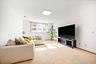 6263 Sequoia Cir, Eden Prairie, MN 55346 - Photo 11