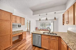 6263 Sequoia Cir, Eden Prairie, MN 55346 - Photo 7