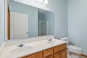 8010 Stratford Cir S, Shakopee, MN 55379 - Photo 23