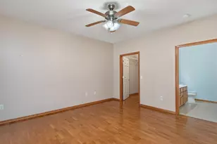 8010 Stratford Cir S, Shakopee, MN 55379 - Photo 21