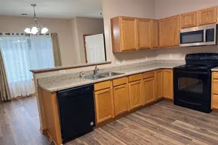 8010 Stratford Cir S, Shakopee, MN 55379 - Photo 17