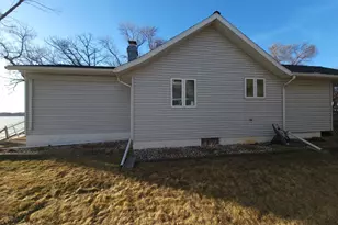 4018 N Eagle Rd, Willmar, MN 56201 - Photo 7