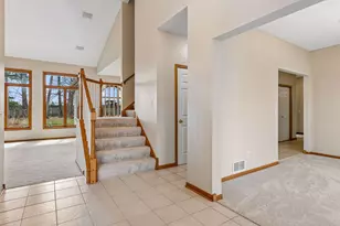 10173 Bridgewater Ct, Woodbury, MN 55129 - Photo 7
