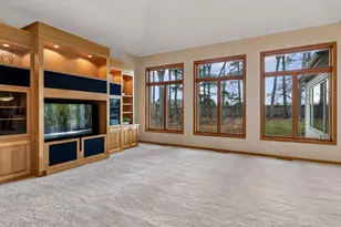 10173 Bridgewater Ct, Woodbury, MN 55129 - Photo 9