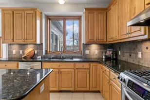 10173 Bridgewater Ct, Woodbury, MN 55129 - Photo 19