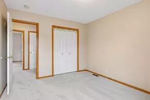 10173 Bridgewater Ct, Woodbury, MN 55129 - Photo 37