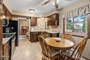 2245 Maple Ln E, Maplewood, MN 55109 - Photo 15