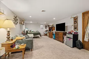 2245 Maple Ln E, Maplewood, MN 55109 - Photo 27